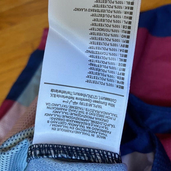 NWT Authentic Barcelona Qatar Airways Jersey size M - Picture 6 of 8